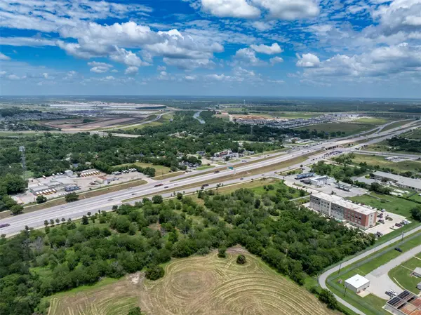 3080 Highway 71 E, Del Valle, TX 78617