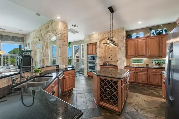108 High Plains TRL, Spicewood, TX 78669