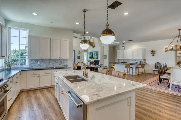 2807 Fault Line DR, Horseshoe Bay, TX 78657