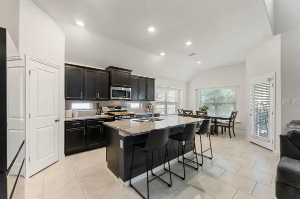 2233 Sauterne DR, Leander, TX 78641