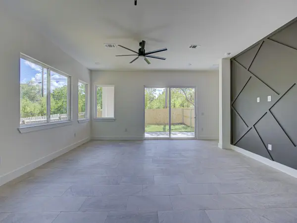 2005 Uphill LN #A, Austin, TX 78741