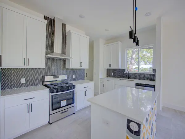 2005 Uphill LN #A, Austin, TX 78741