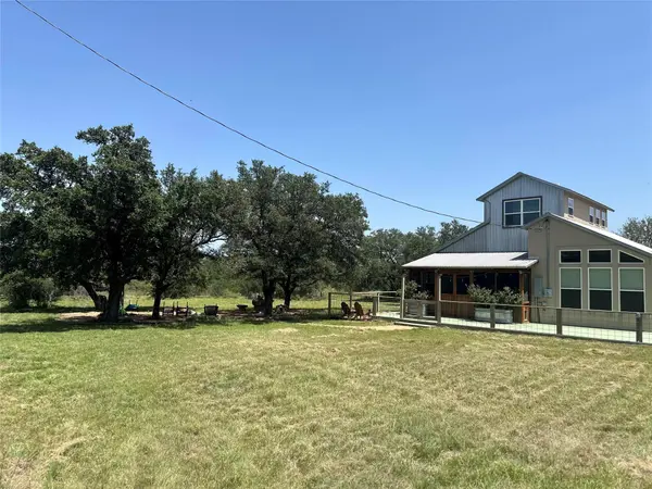 332 Turkey Dr RD, Dripping Springs, TX 78620