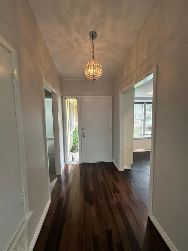 9217 Singing Quail DR #8E, Austin, TX 78758