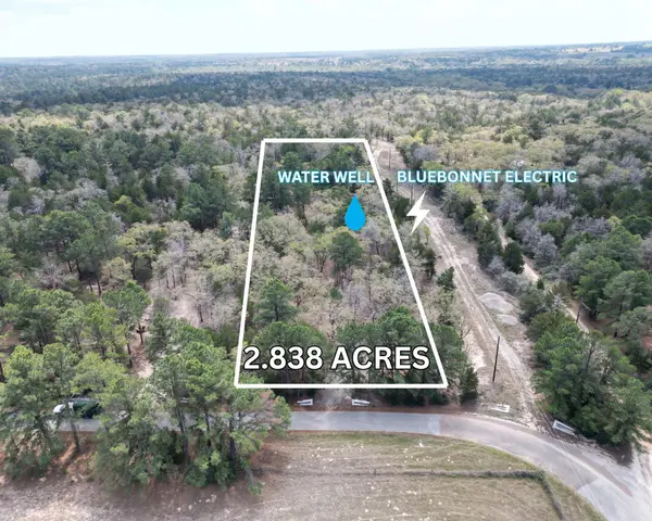 801 Marlin ST, Mcdade, TX 78650