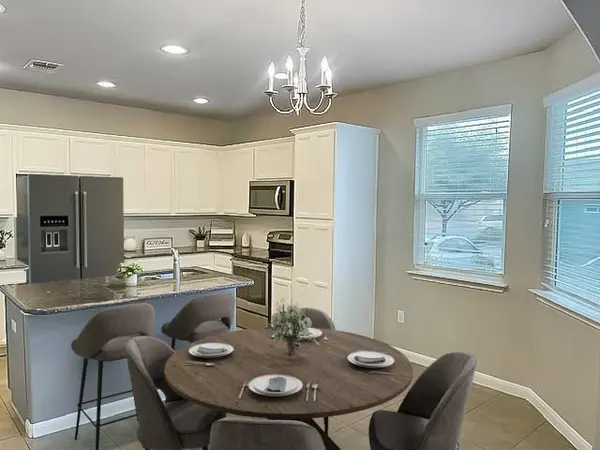 711 Rolling Oak DR #117, Round Rock, TX 78664