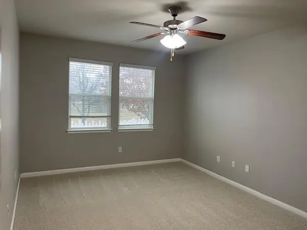 711 Rolling Oak DR #117, Round Rock, TX 78664