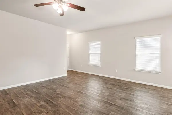 365 Cibolo Creek DR, Kyle, TX 78640