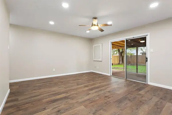 1905 Farnswood DR, Round Rock, TX 78664
