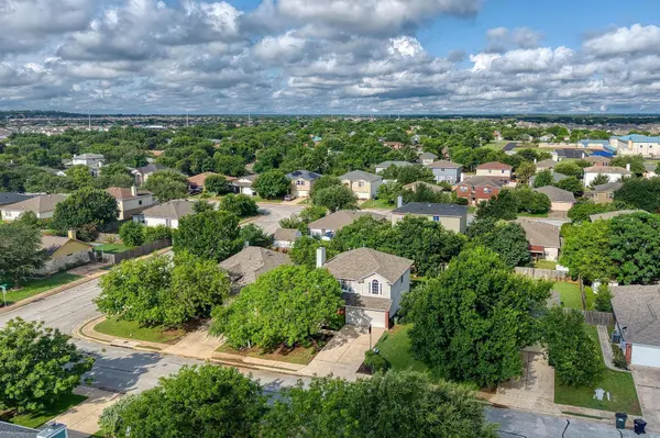 703 Sparkling Brook LN, Leander, TX 78641
