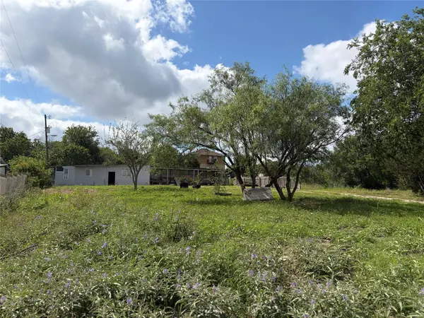 207 Cresthill CSWY, Kyle, TX 78640