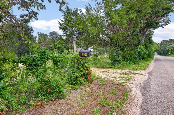 266 Beaver RD, Elgin, TX 78621