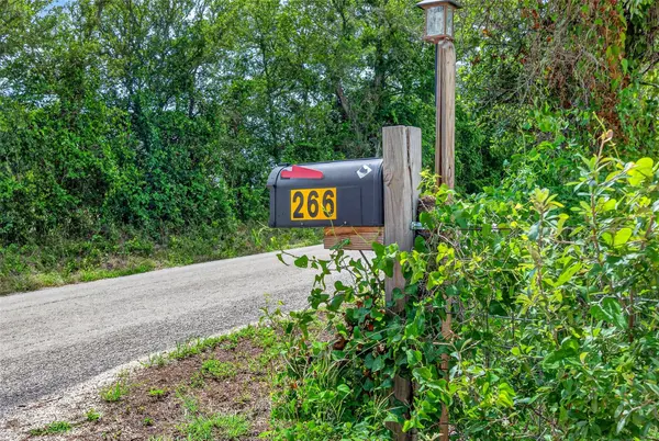 266 Beaver RD, Elgin, TX 78621