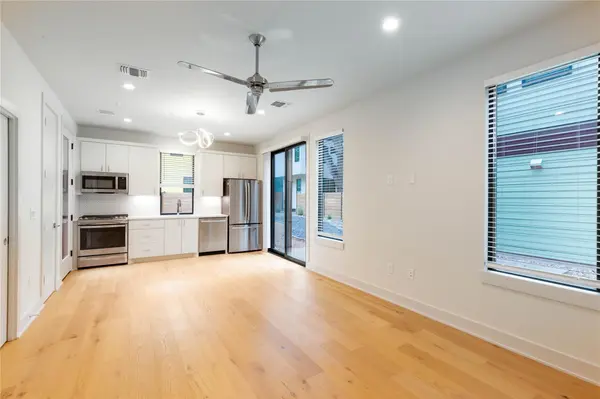 1118 Walton LN #3, Austin, TX 78721