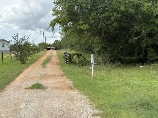 2990 S 304 HWY, Rosanky, TX 78953