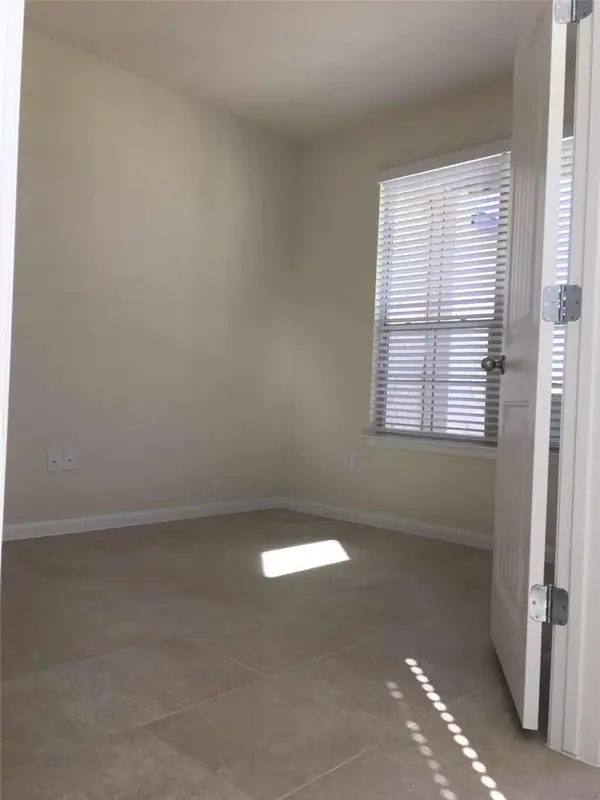 5708 SCENIC LAKE DR, Georgetown, TX 78626