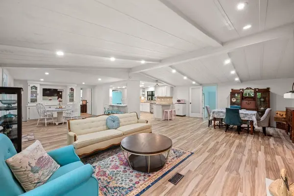 1169 W US Highway 290, Johnson City, TX 78636