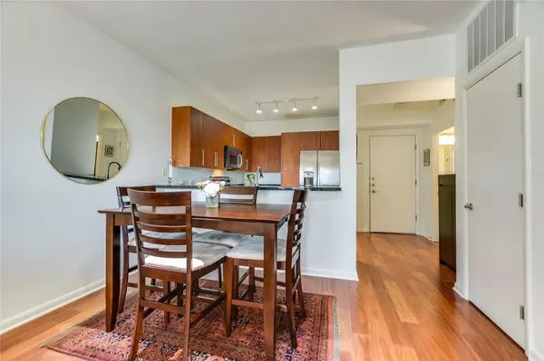 54 Rainey ST #811, Austin, TX 78701