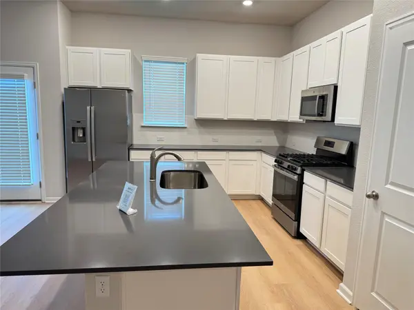 3000 Chisholm Trail RD #3, Round Rock, TX 78681