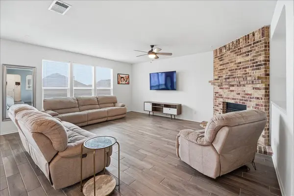 282 Crimson LN, Kyle, TX 78640