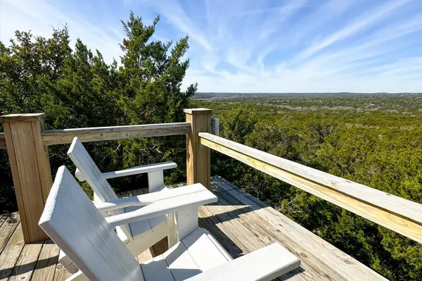7000 McGregor LN, Dripping Springs, TX 78620