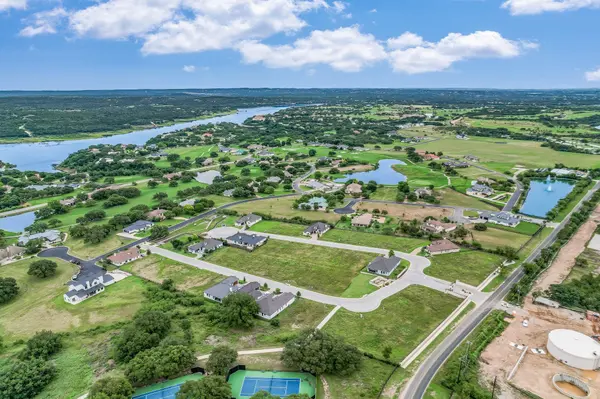 1852 Art Adams WAY, Spicewood, TX 78669