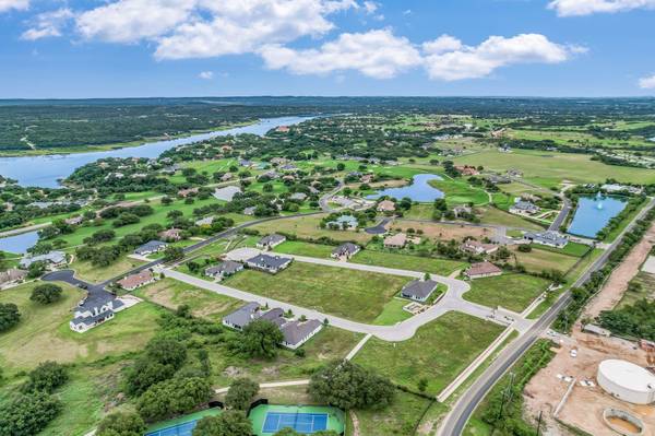 1852 Art Adams WAY, Spicewood, TX 78669