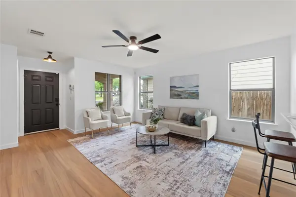 13213 Sea Biscuit DR, Del Valle, TX 78617