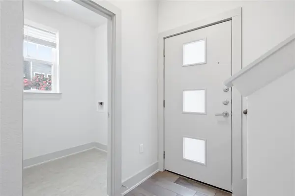 2021 Sharper Mews LN, Austin, TX 78741