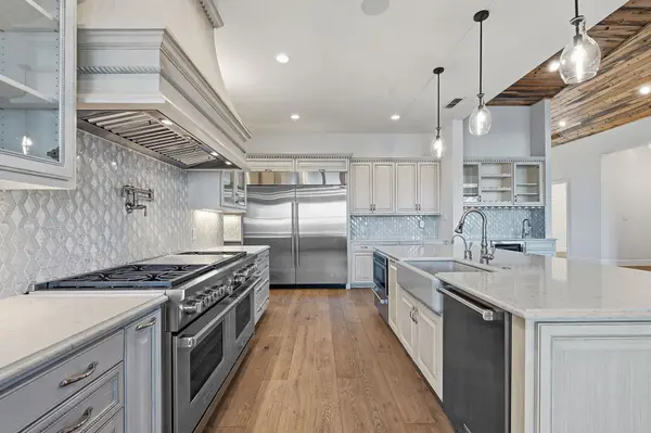 306 Napa CT, Driftwood, TX 78619