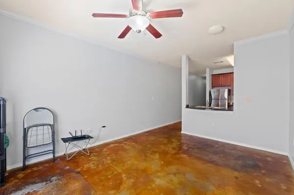 910 W 25th ST #209, Austin, TX 78705