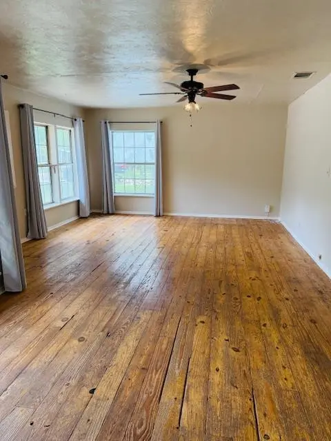 2705 Sherwood LN, Austin, TX 78704