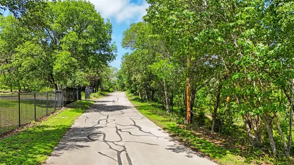 730 River Oaks DR, Austin, TX 78748