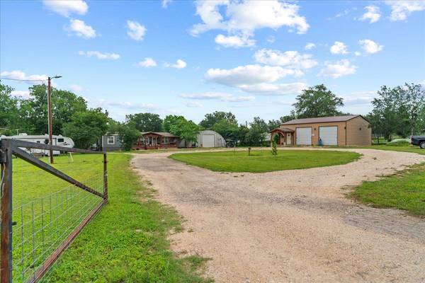387 Highway 95 HWY S, Elgin, TX 78621