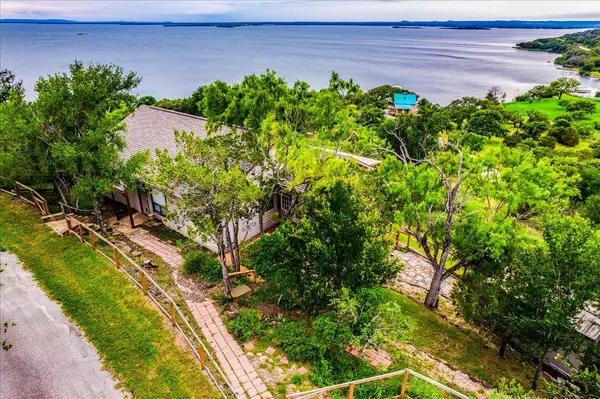 123 Horseshoe DR, Burnet, TX 78611