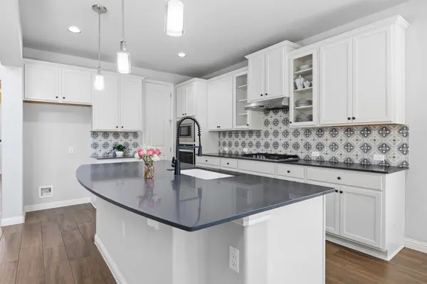 2209 Littleleaf LN, Leander, TX 78641