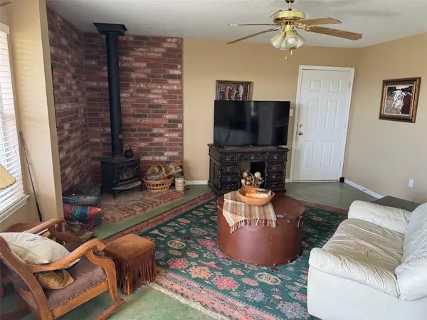 460 Private Road 1236, Lampasas, TX 76550