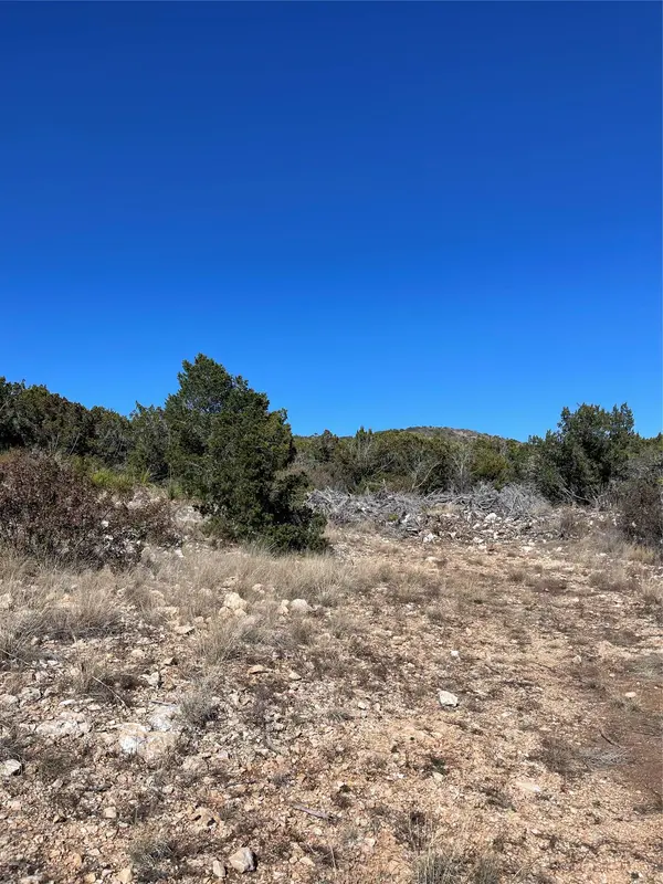 305 Walnut Springs Ranch RD, Uvalde, TX 78801