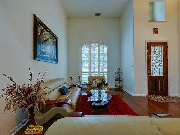 3327 Marcasite DR, Round Rock, TX 78681