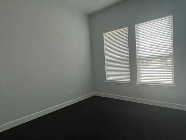 660 S Bagdad RD #120, Leander, TX 78641