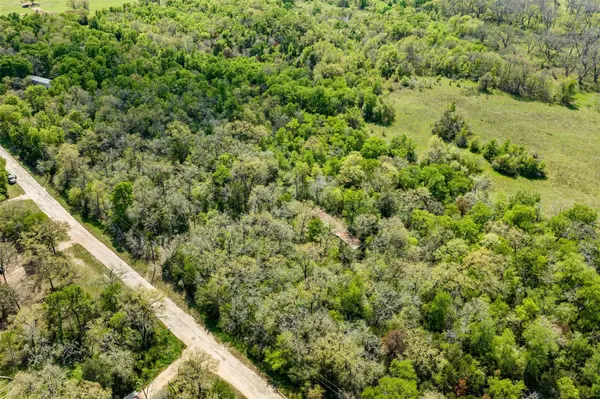 1156 Deerwood DR, Elgin, TX 78621