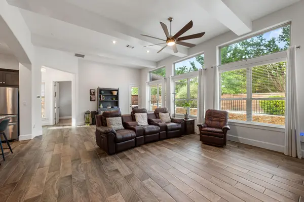 401 Skyflower DR, Georgetown, TX 78628