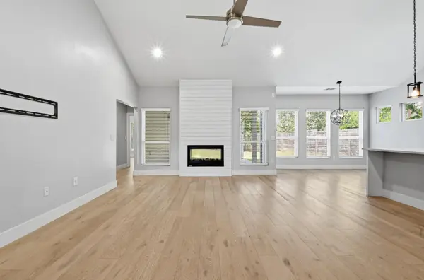4207 Alexandria DR, Austin, TX 78749