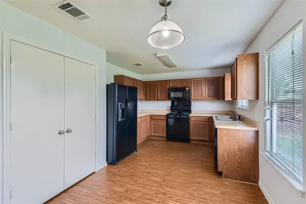 18408 Cloudmore LN, Elgin, TX 78621