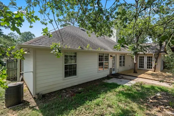 415 Tahitian DR, Bastrop, TX 78602