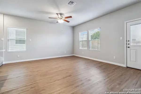 3921 Abbott Pass #101, Sthedwig, TX 78152