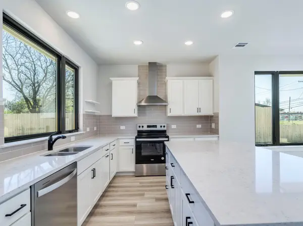 206 E Wonsley DR #1, Austin, TX 78753