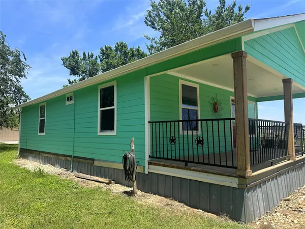 200 Prima ST, Smithville, TX 78957