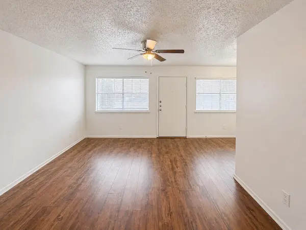2704 Salado ST #103, Austin, TX 78705