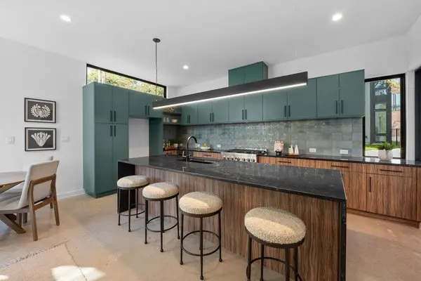 219 Lessin LN #11, Austin, TX 78704